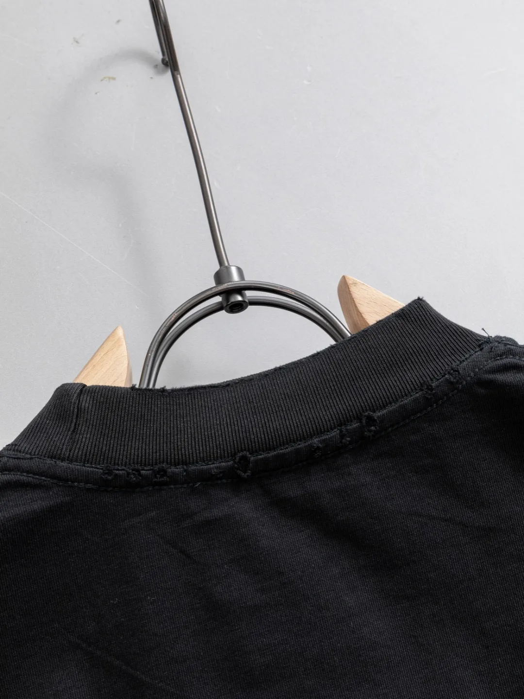 P100✨🔥 [BALENCIAGA] 2026FW short-sleeved T-shirt Premium 26s double yarn 300g fabric embroidery fraying process Color: Black White Green Size: S M L XL 2XL
